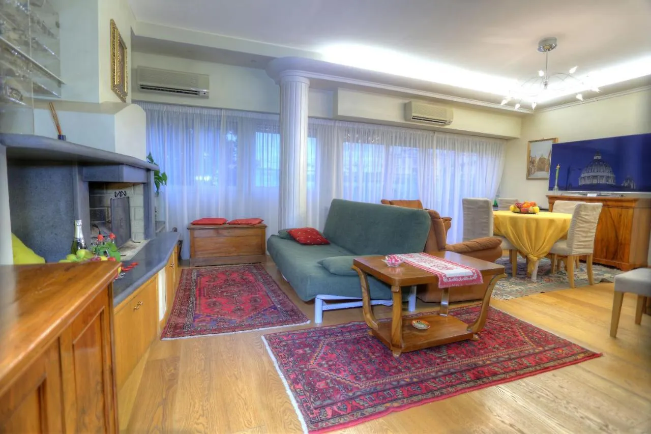 Vaticano Suite - Garage Netflix Wifi Rome 0*,  Italy